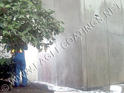 Graffiti Cleaner - Graffiti Removed