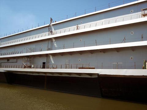 ENAMO GRIP - Casino Ship