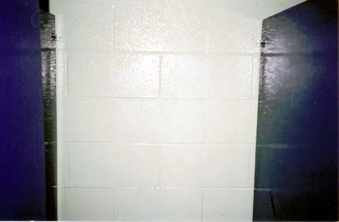 ENAMO GRIP - High Gloss Bathroom Stall