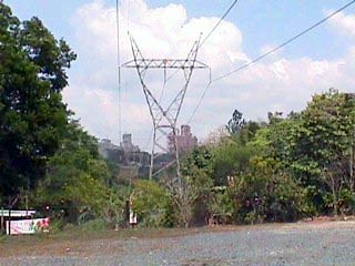 MOIST METAL GRIP - Electrical Transmission Towers