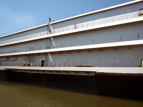RUST GRIP- Casino Ship